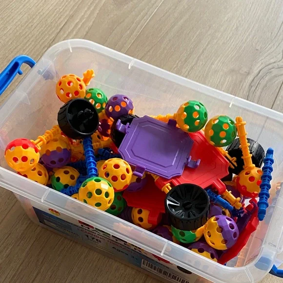 FREE Construction Engineering Building Set - Picture 2 of 3